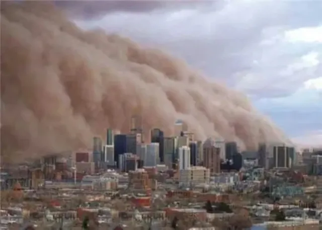 Melbourne being consumed by dust storm prior to Ash Wednesday bushfires.